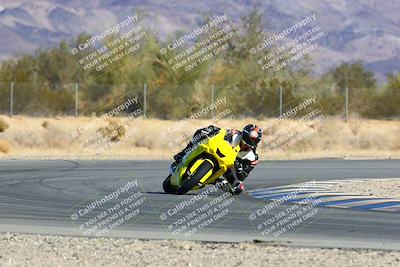 media/Jan-09-2022-SoCal Trackdays (Sun) [[2b1fec8404]]/Turn 6 (1035am)/